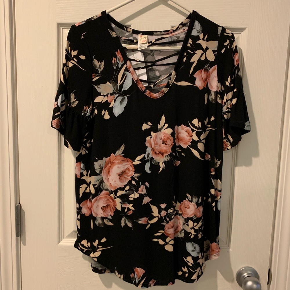 Floral ruffle sleeve top